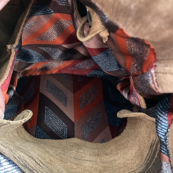 JOSE LUIS Serape Suede Fringe Crossbody - Picture 8 of 8